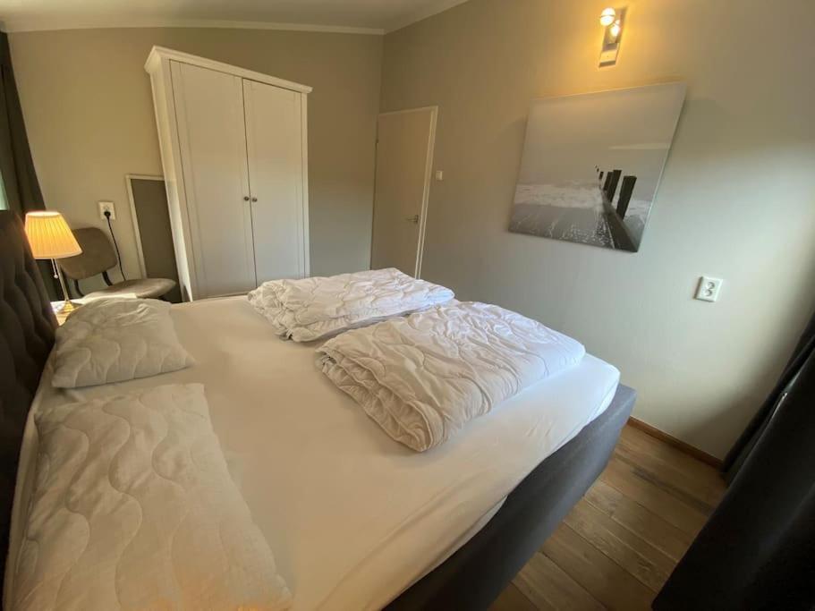 Vakantiehuis Grevelingenlaan 30,modern Ingerichte Bungalow Aan De Grevelingen, Scharendijke